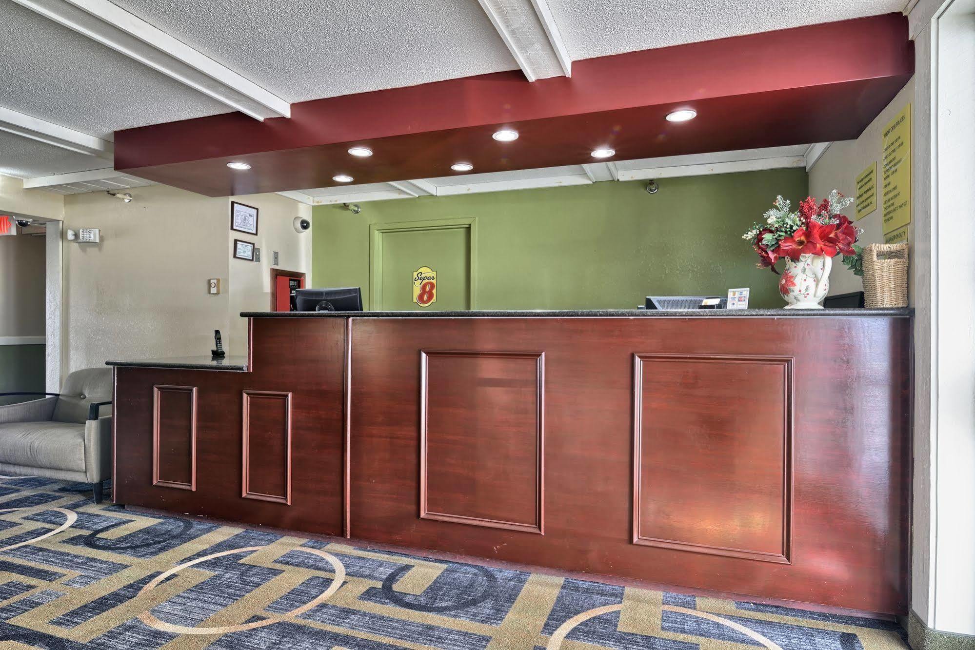 Hotel Super 8 By Wyndham Bangor Exterior foto