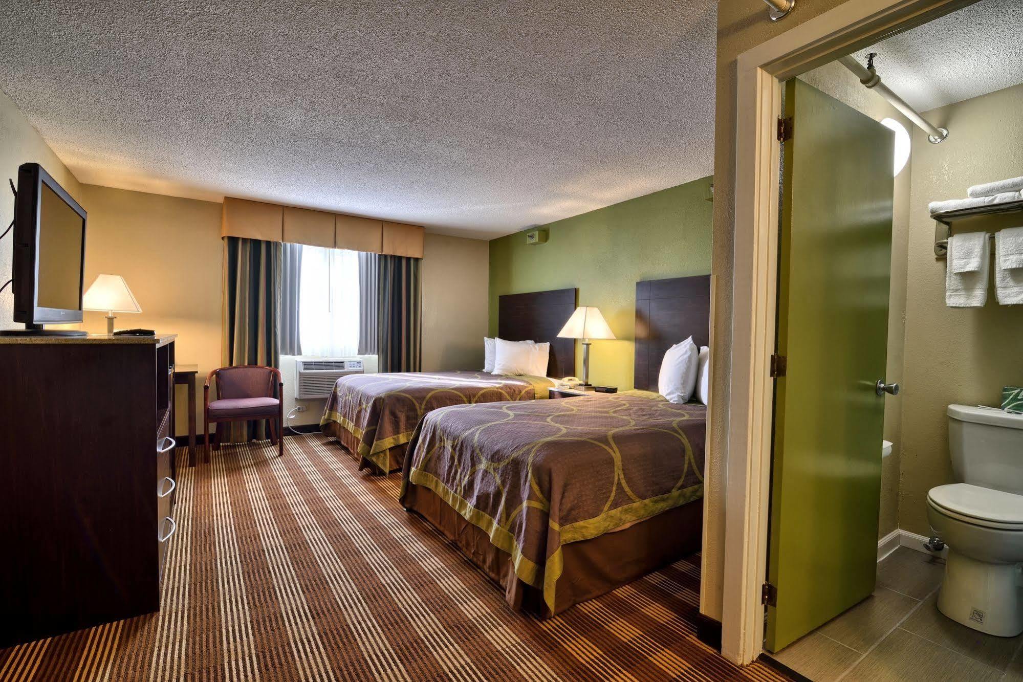 Hotel Super 8 By Wyndham Bangor Exterior foto